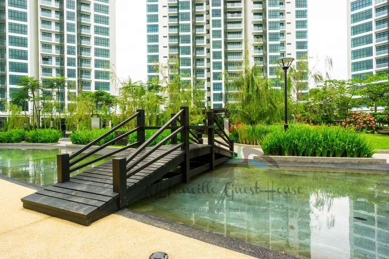 Nn Famille Guest House Pasir Gudang Bagian luar foto